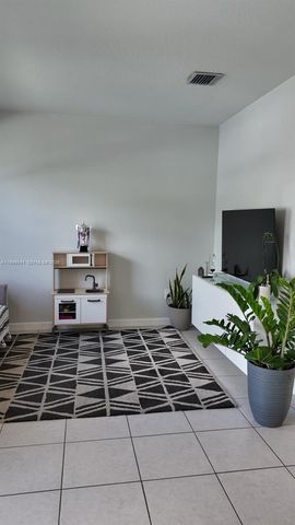 11862 SW 246th Ln, Homestead, FL 33032