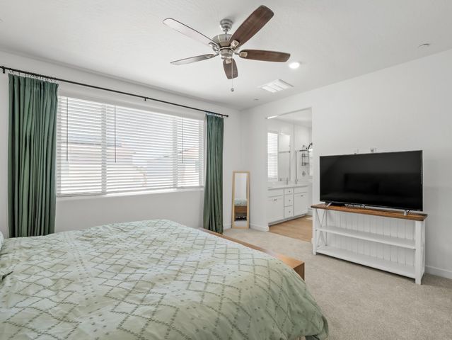 4086 Sagebrush Rd, Madera, CA 93636