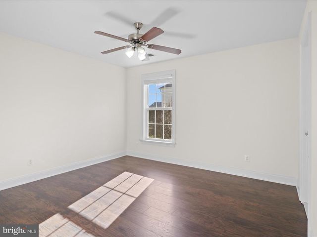 43527 LOUDOUN BARN WAY, Chantilly, VA 20152