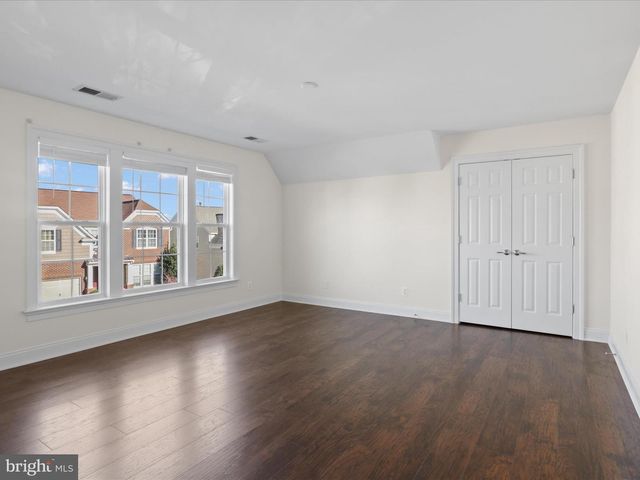 43527 LOUDOUN BARN WAY, Chantilly, VA 20152