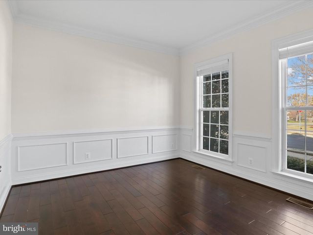 43527 LOUDOUN BARN WAY, Chantilly, VA 20152