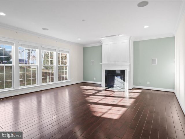43527 LOUDOUN BARN WAY, Chantilly, VA 20152