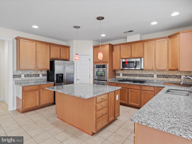 43527 LOUDOUN BARN WAY, Chantilly, VA 20152