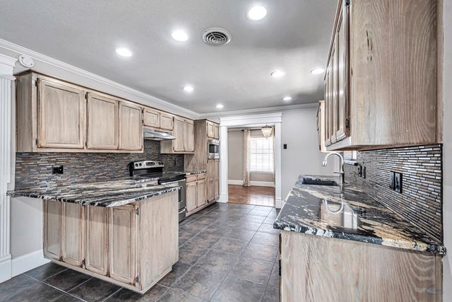 6449 Riders Rd, Odessa, TX 79762