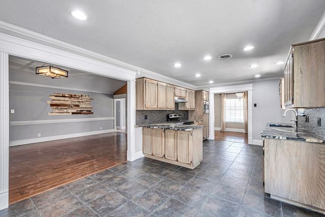 6449 Riders Rd, Odessa, TX 79762