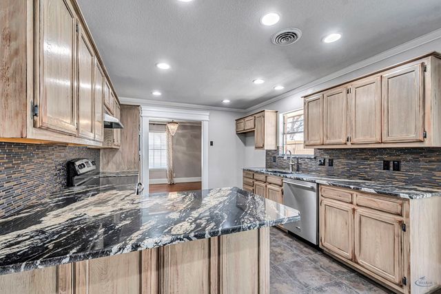 6449 Riders Rd, Odessa, TX 79762