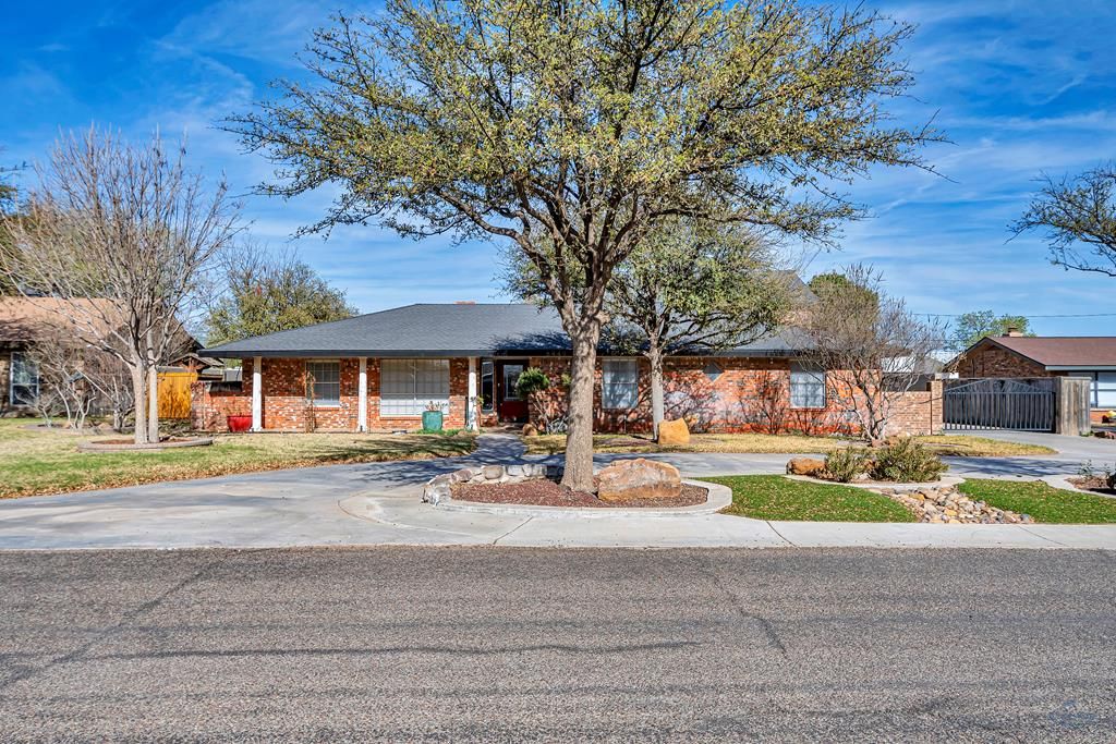 6449 Riders Rd, Odessa, TX 79762