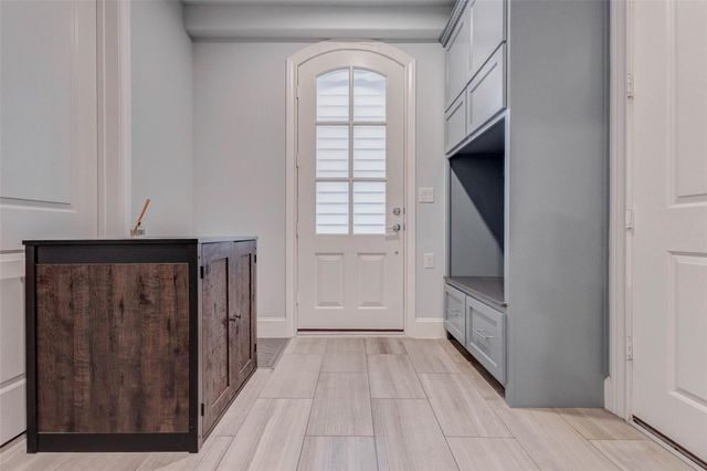 1323 Hunters Meadow Ln, Houston, TX 77055