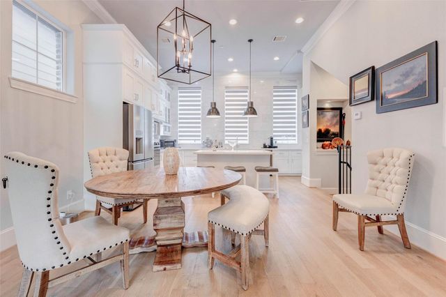 1323 Hunters Meadow Ln, Houston, TX 77055