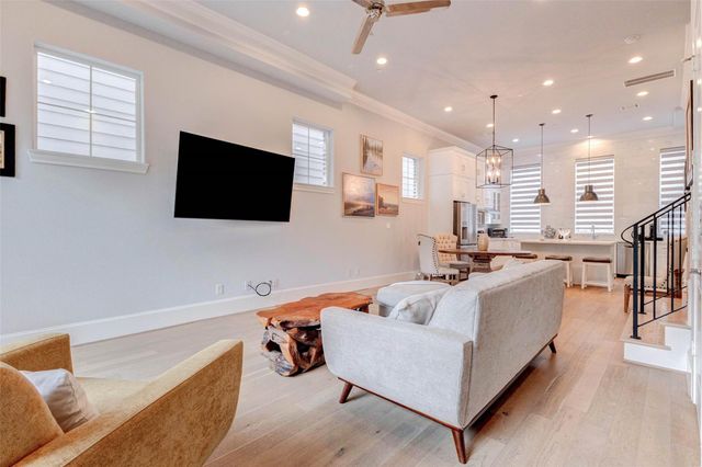 1323 Hunters Meadow Ln, Houston, TX 77055