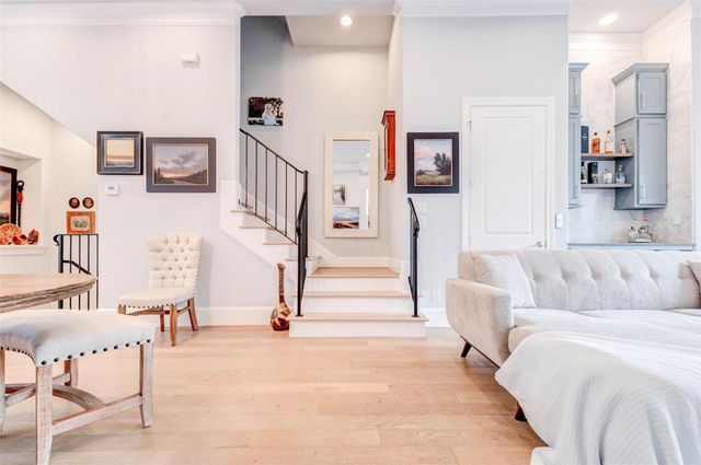 1323 Hunters Meadow Ln, Houston, TX 77055