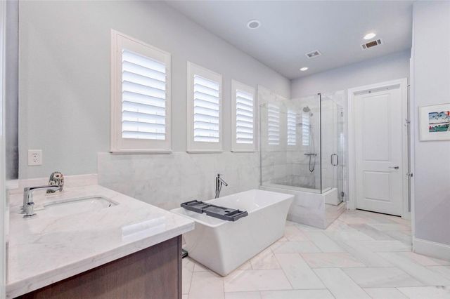 1323 Hunters Meadow Ln, Houston, TX 77055