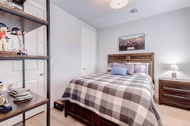 1323 Hunters Meadow Ln, Houston, TX 77055