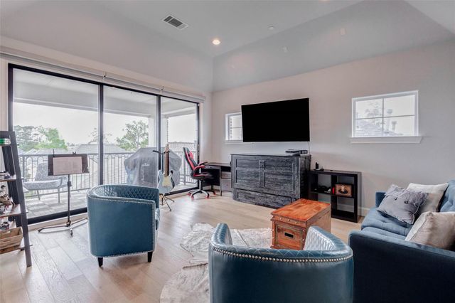 1323 Hunters Meadow Ln, Houston, TX 77055