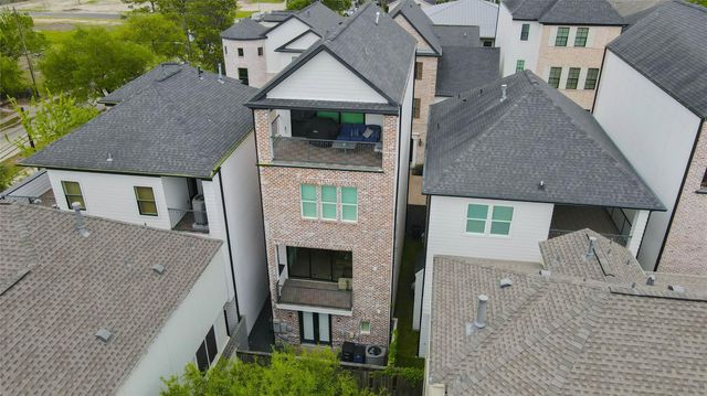 1323 Hunters Meadow Ln, Houston, TX 77055