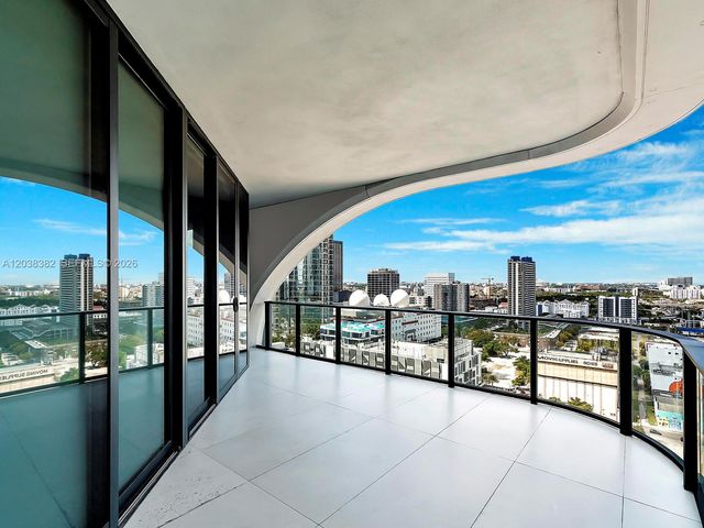 1000 Biscayne Blvd 2002, Miami, FL 33132
