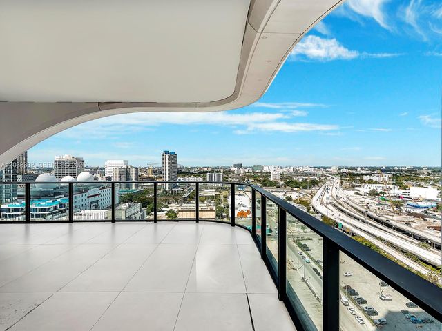 1000 Biscayne Blvd 2002, Miami, FL 33132