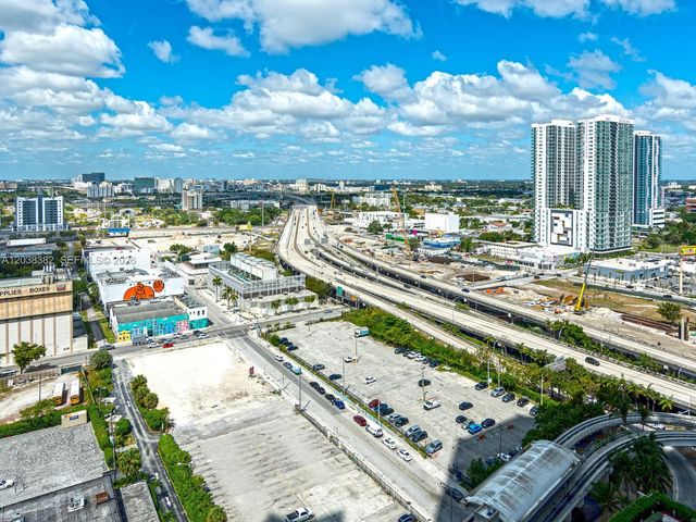 1000 Biscayne Blvd 2002, Miami, FL 33132