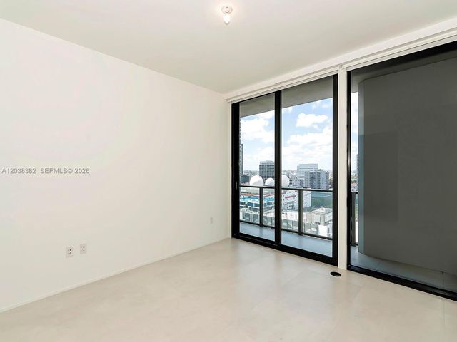 1000 Biscayne Blvd 2002, Miami, FL 33132