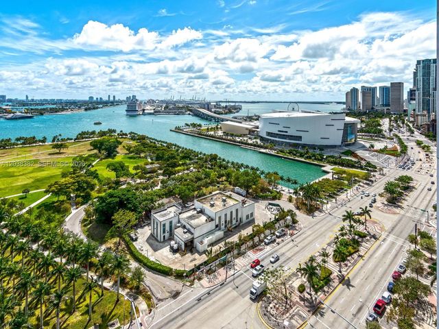 1000 Biscayne Blvd 2002, Miami, FL 33132