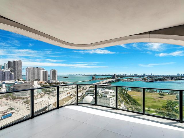 1000 Biscayne Blvd 2002, Miami, FL 33132