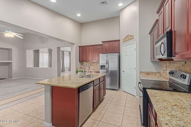 2206 W Fawn Drive, Phoenix, AZ 85041