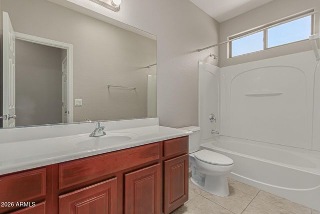 2206 W Fawn Drive, Phoenix, AZ 85041
