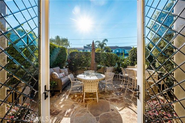 3222 Clay Street, Newport Beach, CA 92663