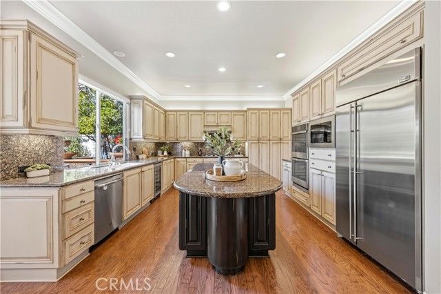 9 Sunnindale, Laguna Hills, CA 92679