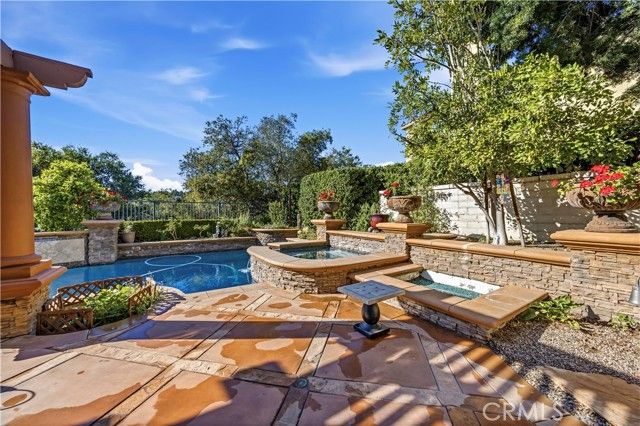 9 Sunnindale, Laguna Hills, CA 92679