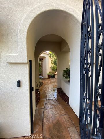 9 Sunnindale, Laguna Hills, CA 92679