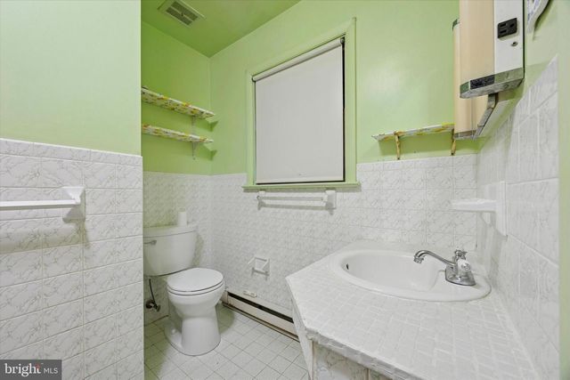 132 OSAGE LN, Newark, DE 19711