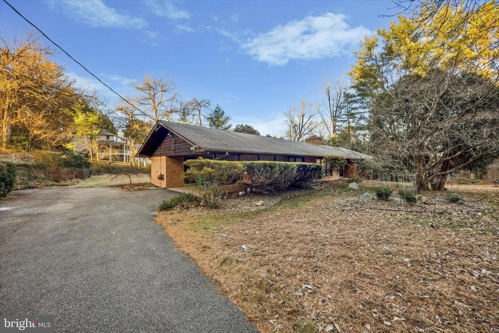 132 OSAGE LN, Newark, DE 19711