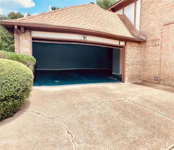 14135 Sandfield Drive, Houston, TX 77077