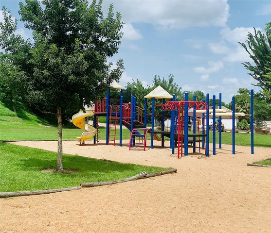 14135 Sandfield Drive, Houston, TX 77077