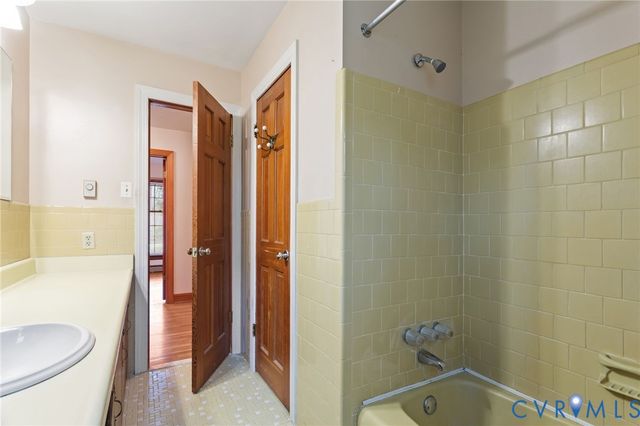 9440 Deerpark Ct, Midlothian, VA 23112