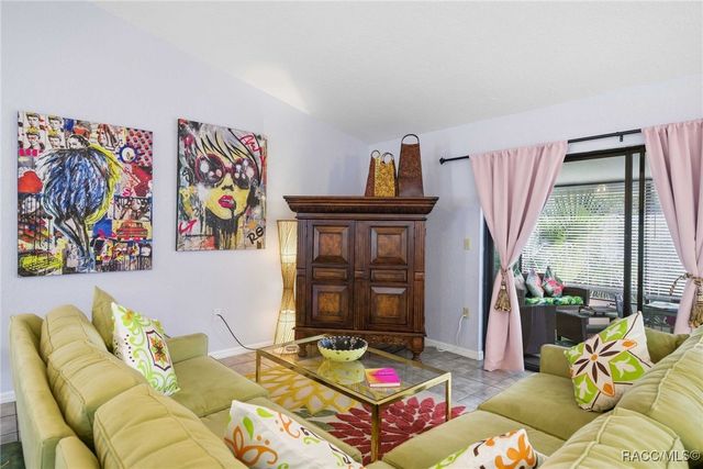 8422 W Bradshaw Street, Homosassa, FL 34448