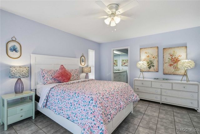 8422 W Bradshaw Street, Homosassa, FL 34448