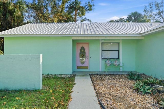 8422 W Bradshaw Street, Homosassa, FL 34448
