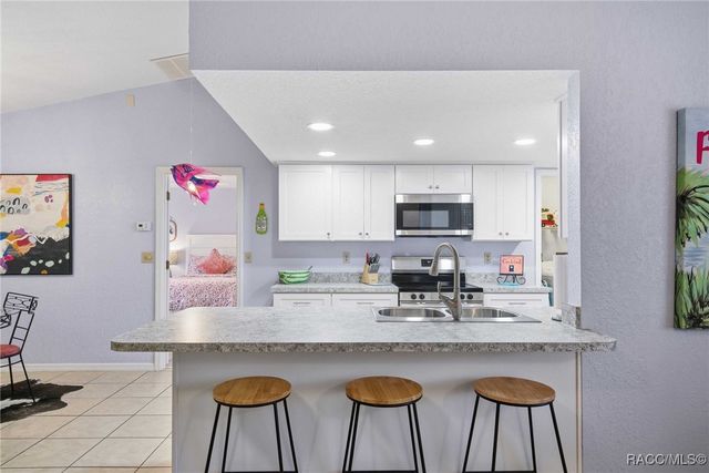 8422 W Bradshaw Street, Homosassa, FL 34448