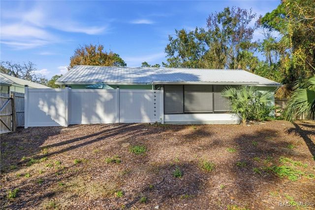 8422 W Bradshaw Street, Homosassa, FL 34448