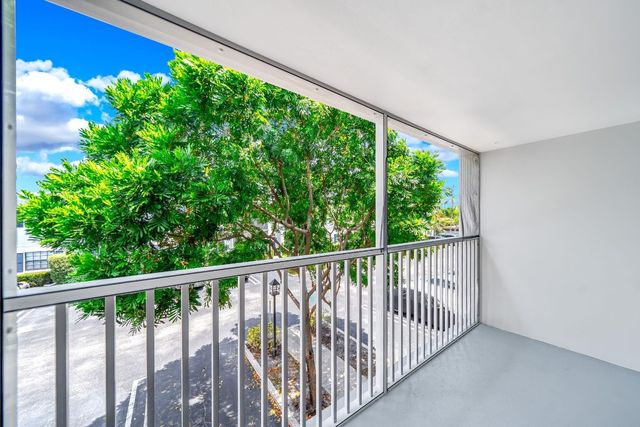 150 Cypress Club Drive 528, Pompano Beach, FL 33060