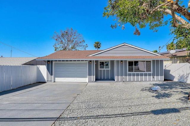 952 Galapago St, Spring Valley, CA 91977