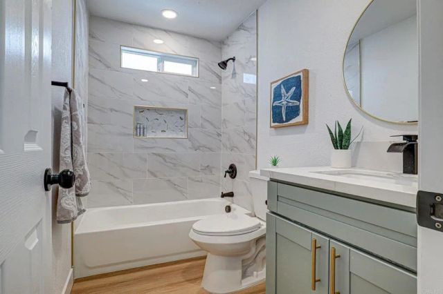 952 Galapago St, Spring Valley, CA 91977