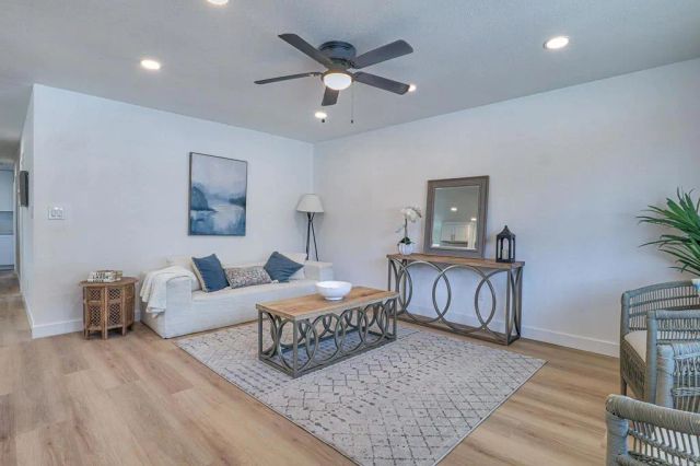 952 Galapago St, Spring Valley, CA 91977