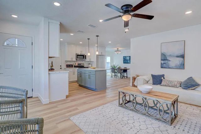 952 Galapago St, Spring Valley, CA 91977