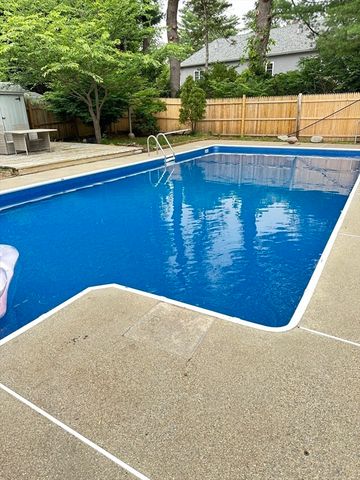 24 Hemlock Dr, Natick, MA 01760