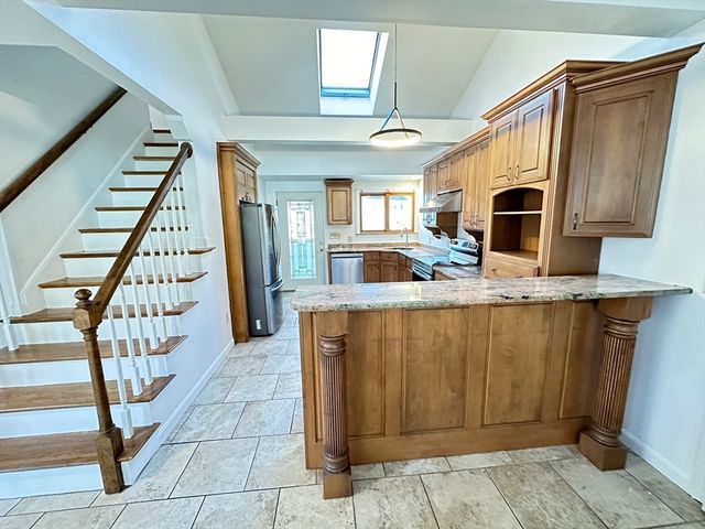 24 Hemlock Dr, Natick, MA 01760