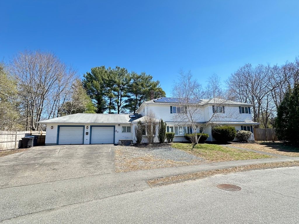 24 Hemlock Dr, Natick, MA 01760