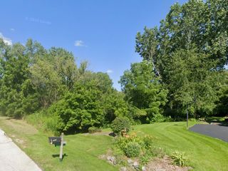 28587 N Monroe Street, Wauconda, IL 60084